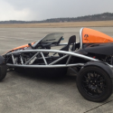 Jízda v Ariel Atom na okruhu