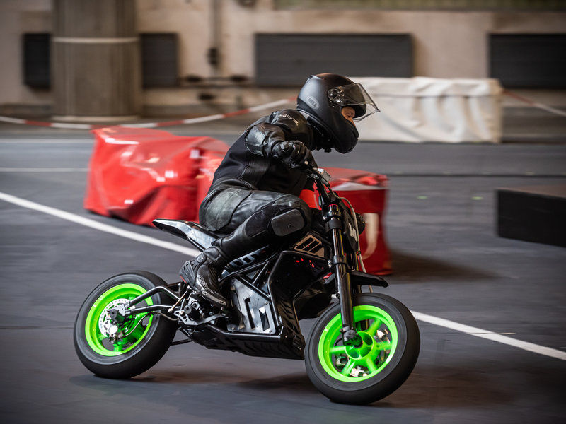 Jízda na elektrické motorce - Obrázek 2