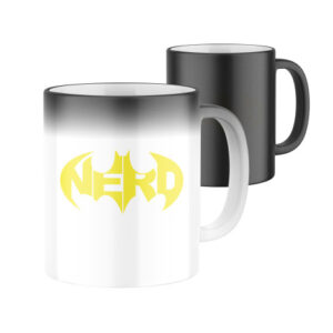 Magický keramický hrnek s potiskem Nerd – znak Batman