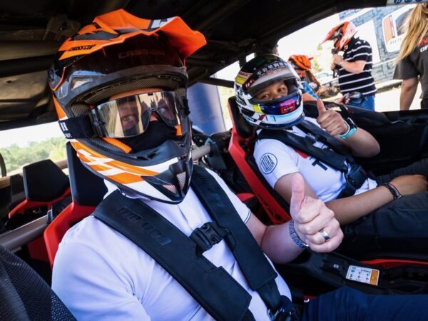 Rodinná jízda v buggy Can-am Maverick