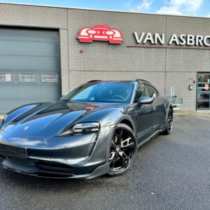 Jízda v elektrickém Porsche Taycan