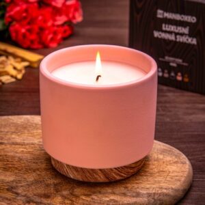 Elegantní vonná svíčka se sójovým voskem a intenzivní vůní - Santal & Rose 400 g