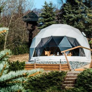 Glamping v kopuli v Beskydech