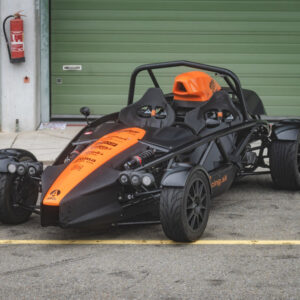 Jízda v Ariel Atom na okruhu