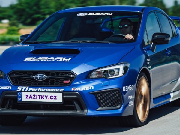 Jízda v Subaru Impreza WRX STI na polygonu