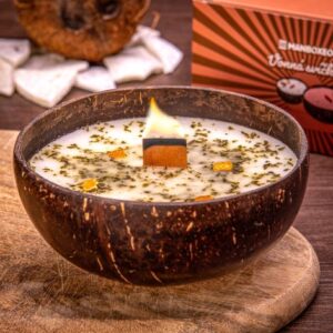 Kokosová svíčka s dřevěným praskajícím knotem a intenzivní vůní - Coconut 300g