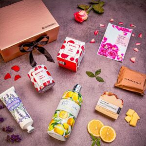 Giftboxeo dárkový box (rose gold) - S kosmetikou mix