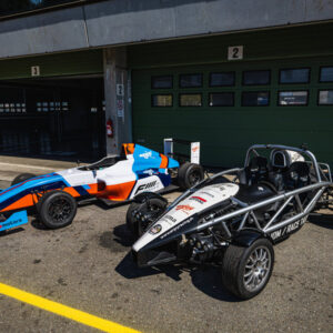 Jízda v Ariel Atom a formuli F4 na okruhu