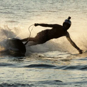 Jetsurfing