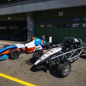 Jízda v Ariel Atom a formuli F4 na okruhu
