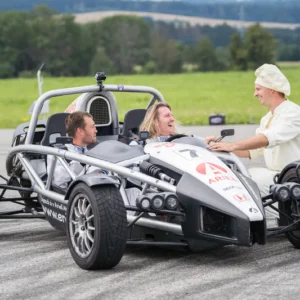 Jízda v Ariel Atom na okruhu
