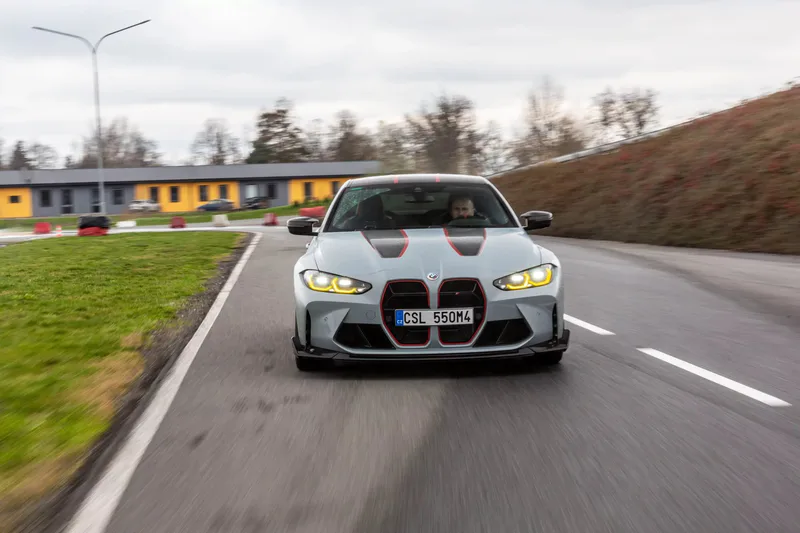 Jízda v BMW na okruhu - Obrázek 2