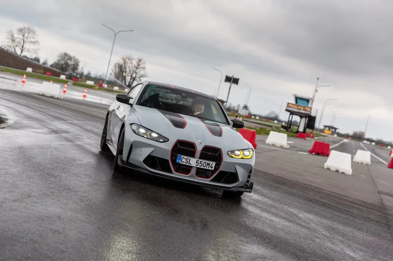 Jízda v BMW na okruhu - Obrázek 3