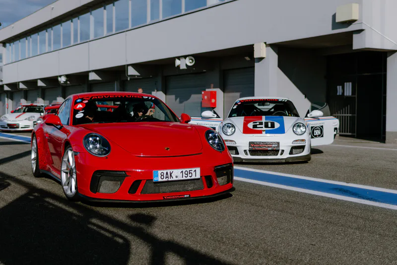 Jízda v Porsche 911 Carrera GT3 na okruhu - Obrázek 2