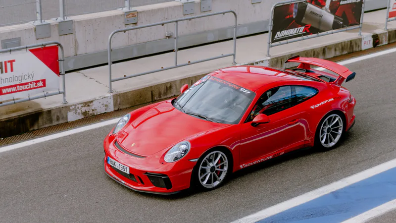Jízda v Porsche 911 Carrera GT3 na okruhu