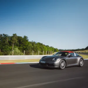 Jízda v Porsche 911 Carrera na polygonu