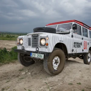 Land Rover offroad