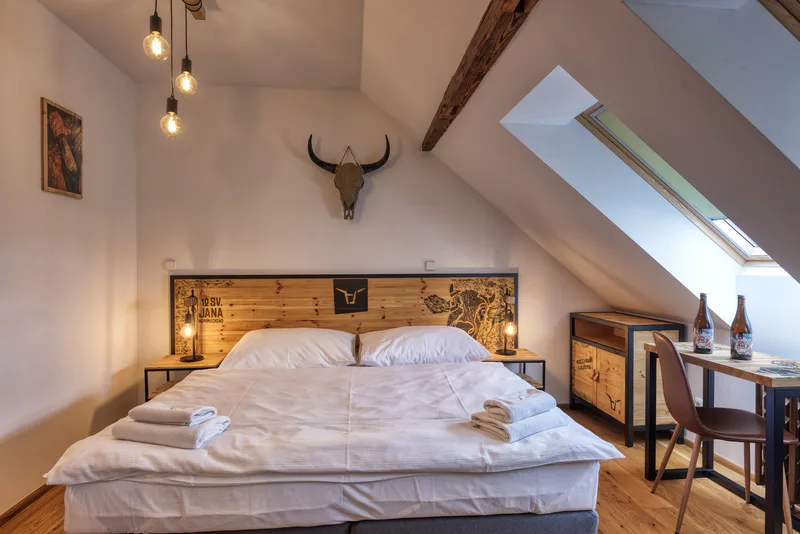 Pivní hotel s pípou na pokoji a wellness v pivních lázních - Obrázek 3