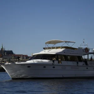Plavba na luxusní jachtě s neomezenou konzumací nápojů