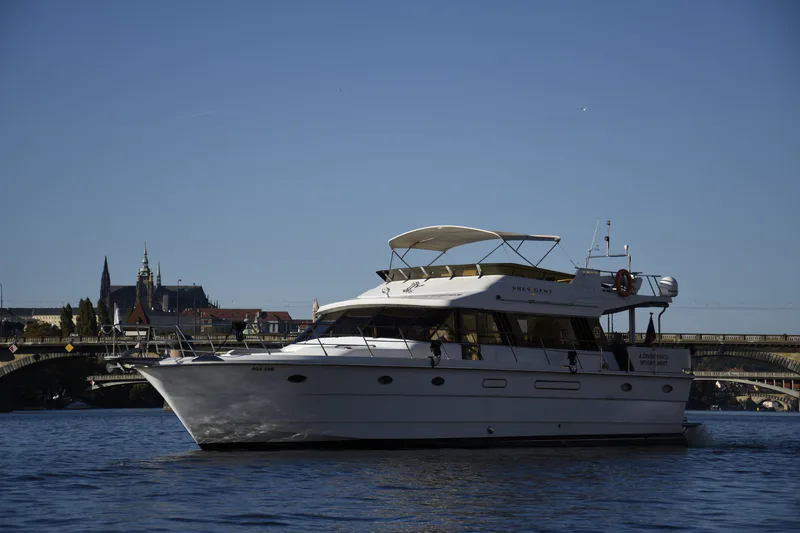 Plavba na luxusní jachtě s neomezenou konzumací nápojů