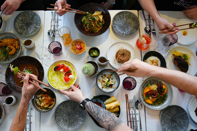 Sedmichodová degustace pro dva v KATCHI Restaurant & Cocktails