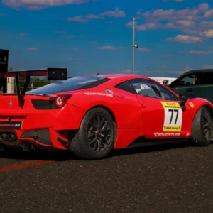 Spolujízda v závodním Ferrari