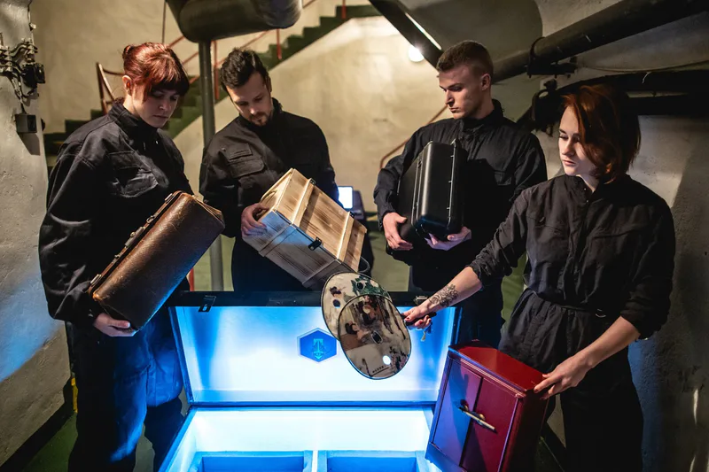 Záhada z budoucnosti - Úniková hra na doma až pro 13 hráčů