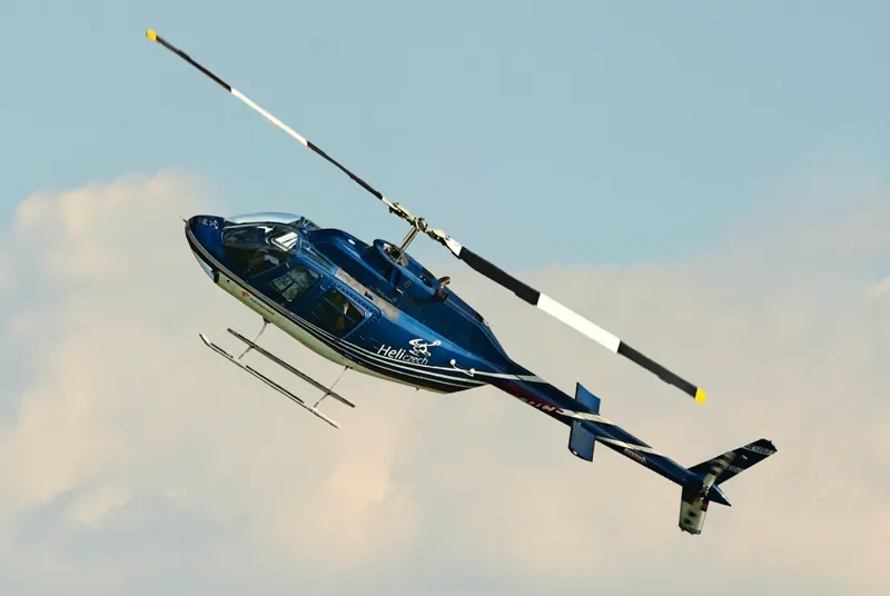 Adrenalinový let vrtulníkem BELL 206B - Obrázek 3